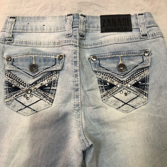 ZANADI vintage embellished/distressed shorts size 6 excellent condition - Picture 7 of 14